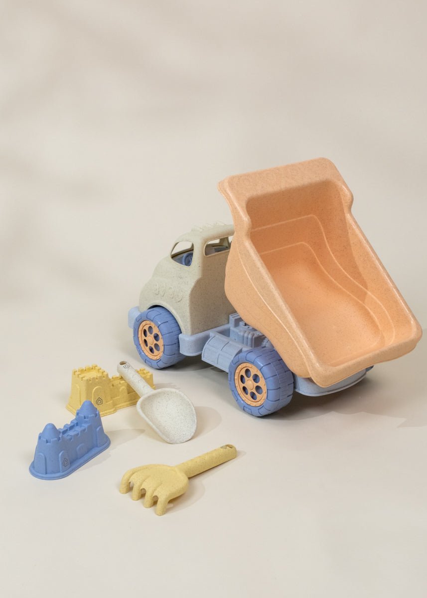 Coco Village Oversized 5-Piece Wheat Straw Sand Toy Set – Dump Truck & Accessories - Image 3