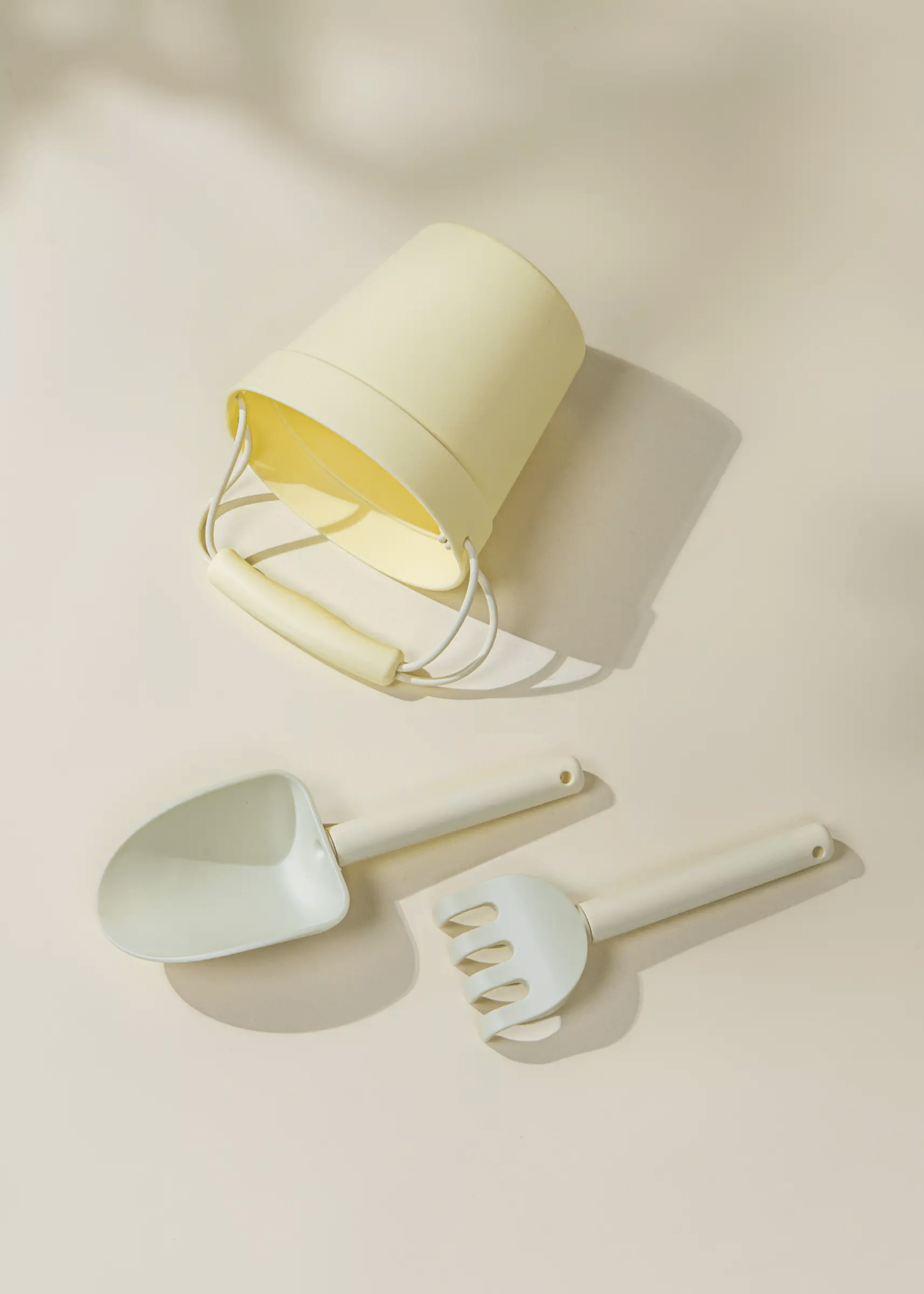 Coco Village Silicone Beach Bucket & Accessories (3 pcs) - Image 3