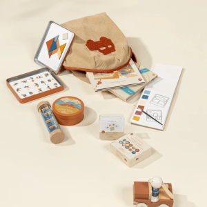 Exclusive Little Travelers Playset On the Road