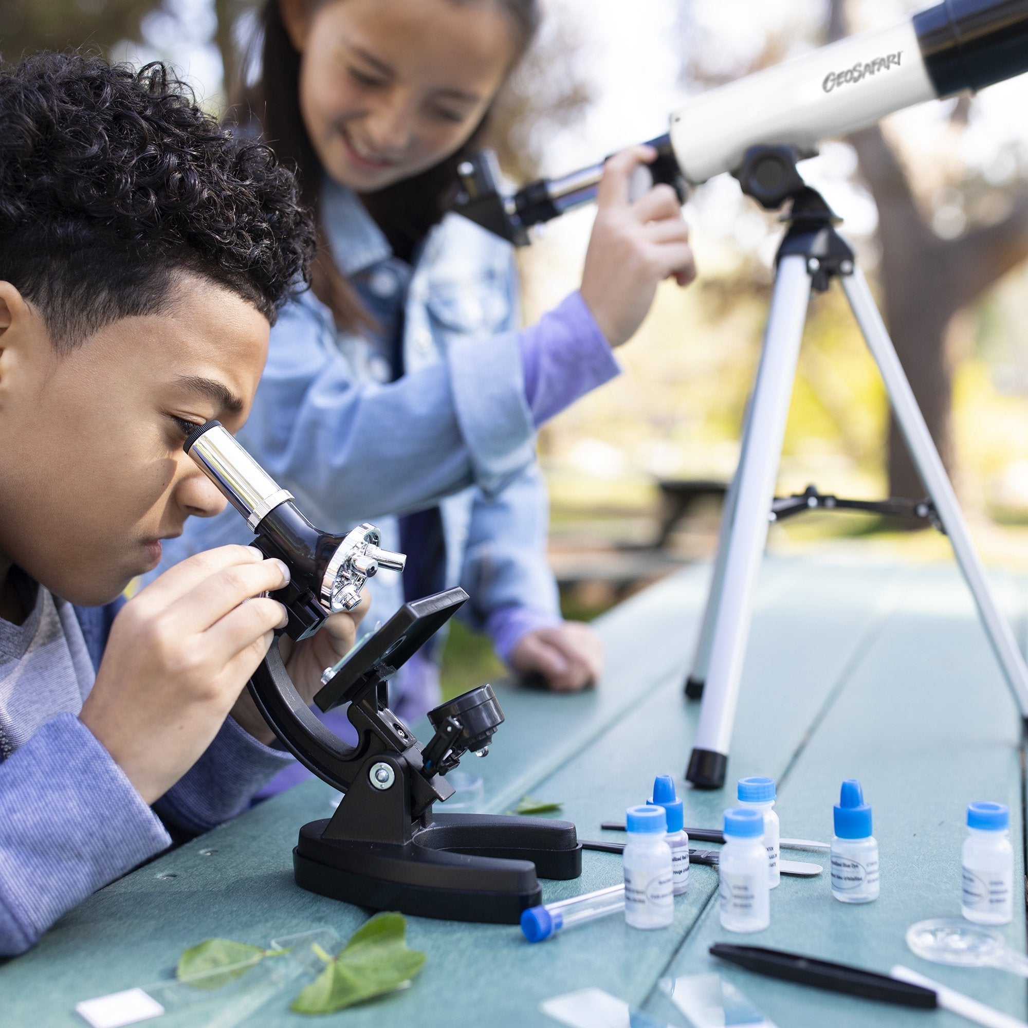 Geosafari Telescope & Microscope Set - Image 3