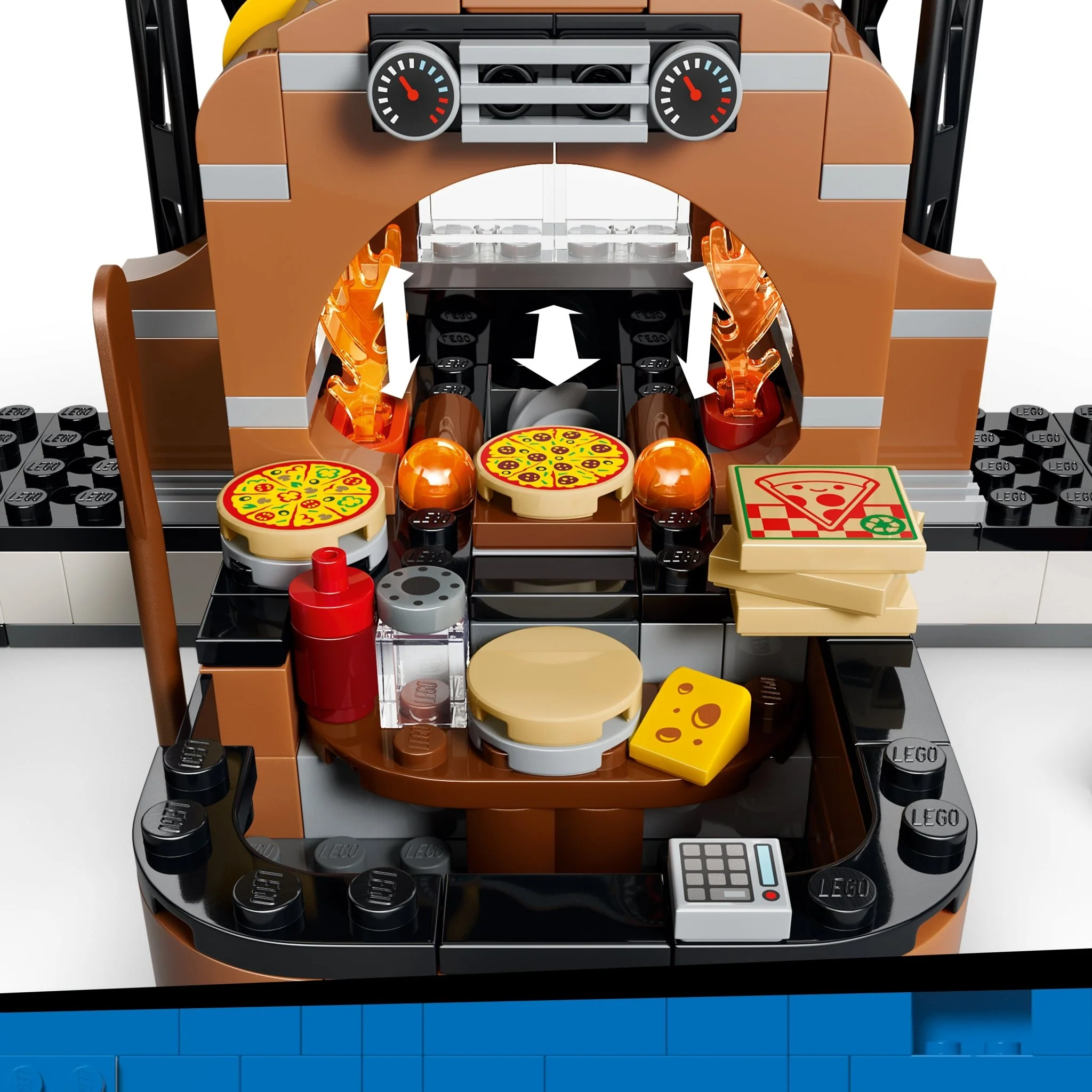 LEGO® City Pizza Delivery Experience with Vehicles 60496 - Image 4