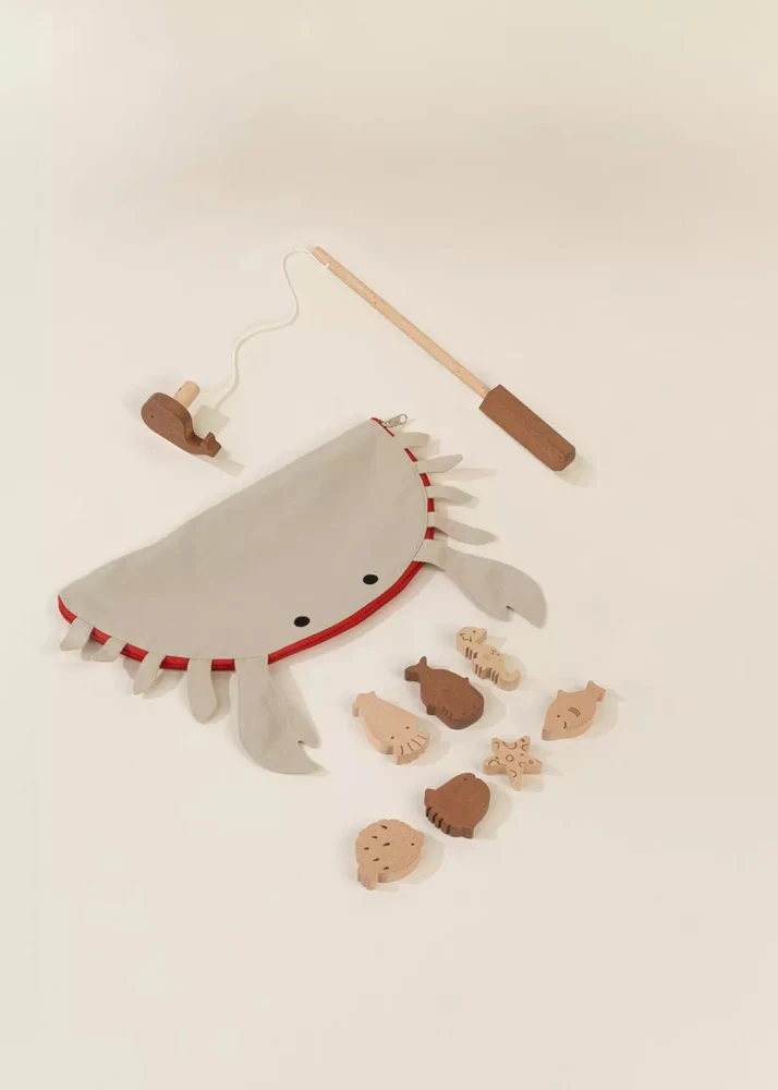 Wooden Fishing Game with Bag - Image 14