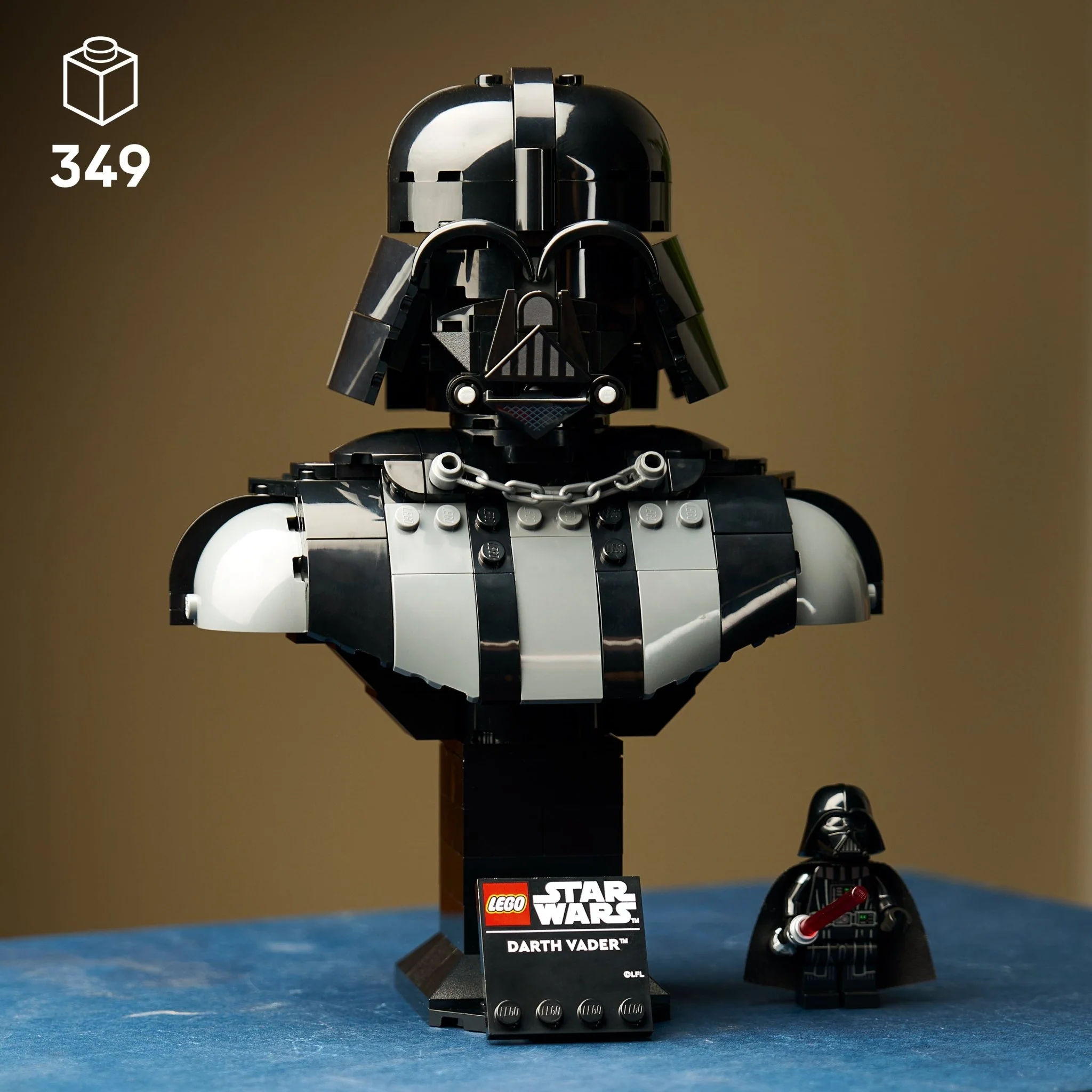 LEGO® Star Wars Darth Vader Bust 75439 - Image 2